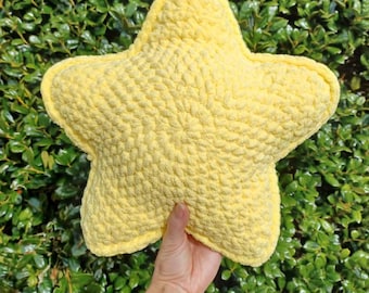 Soft and kawaii crocheted star pillow amigurumi