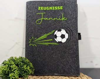 StoffJuLe certificate cover personalized "football green"