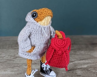 CROCHET PATTERN - Mini backpack for a frog