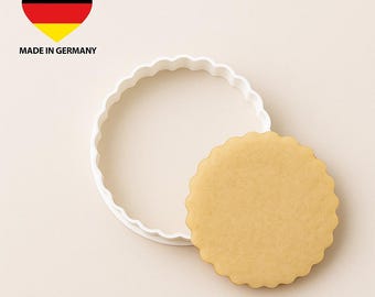 Round cookie cutter with scalloped edge – 7 cm diameter