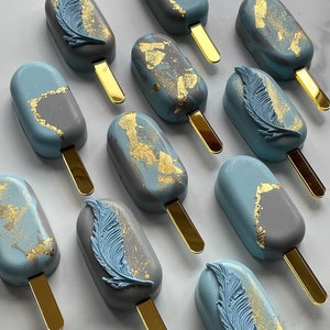 Luxury Wedding/Birthday/Party favour Cakesicles/Cake pops personalised to any occasion! Wide range of colours! Price per item!