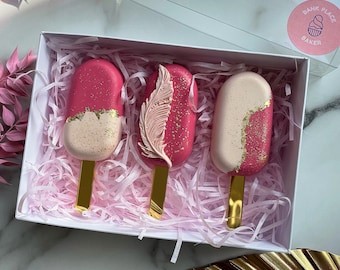 Luxury Cakesicles/Cake pops personalized to any occasion. Wide range of colours available!