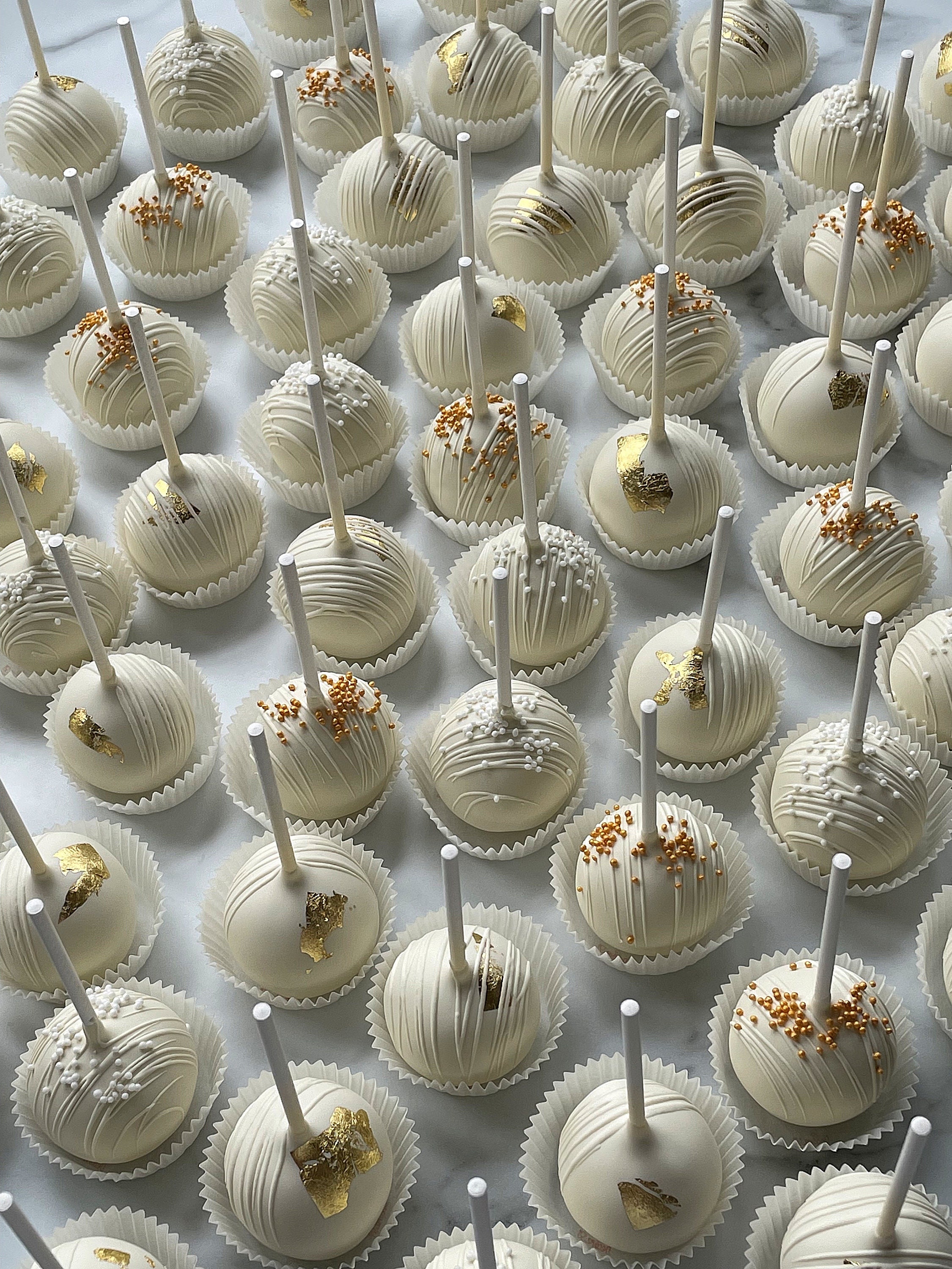 Bonbons pour gâteaux de luxe pour mariage/anniversaire/fête. Personnalisation pour toutes les occasions. Le prix est fixé par cake pop.