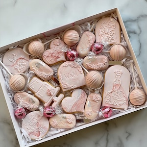 Luxe bruiloft/bruids/vrijgezellenfeest doos met cakeicles/cake pops/koekjes gunsten. Kan gepersonaliseerd worden voor elke andere gelegenheid!