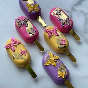 Encanto theme luxury Cakesicles/Cake pops! Can be personalized to different occasion! Price per item, acrylic stick included!