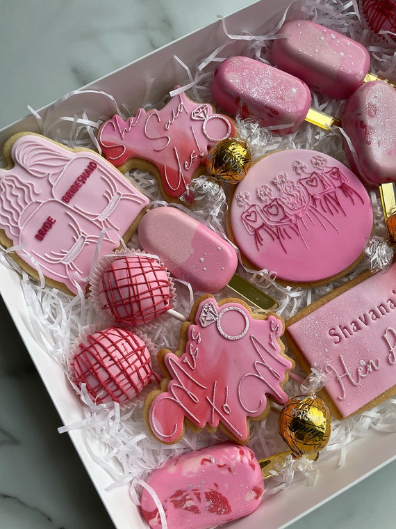 Luxury Wedding/hen Party Cakesicles/cake Pops/cookies Treat Box