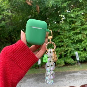 Funda AirPods verde para las generaciones 1 y 2 con linda funda protectora de silicona para Apple AirPods Auriculares Auriculares con letra inicial