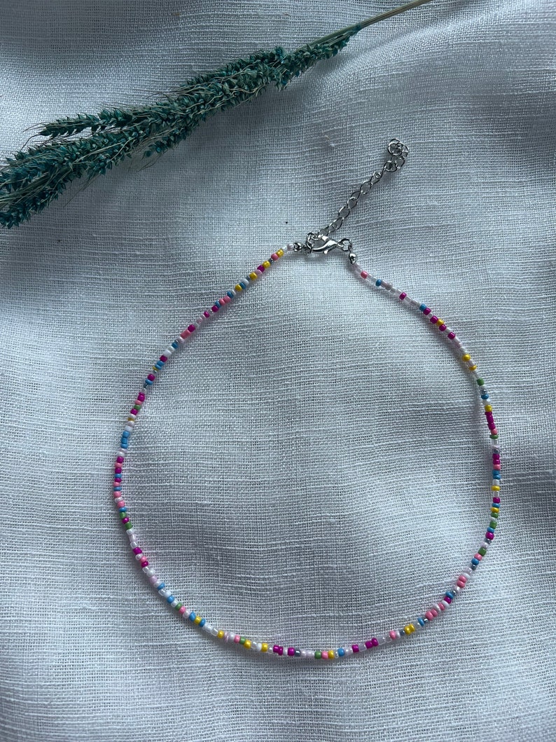 Perlenkette im Boho Stil, bunt, pastell, Perlenchoker Bunt (Pink)
