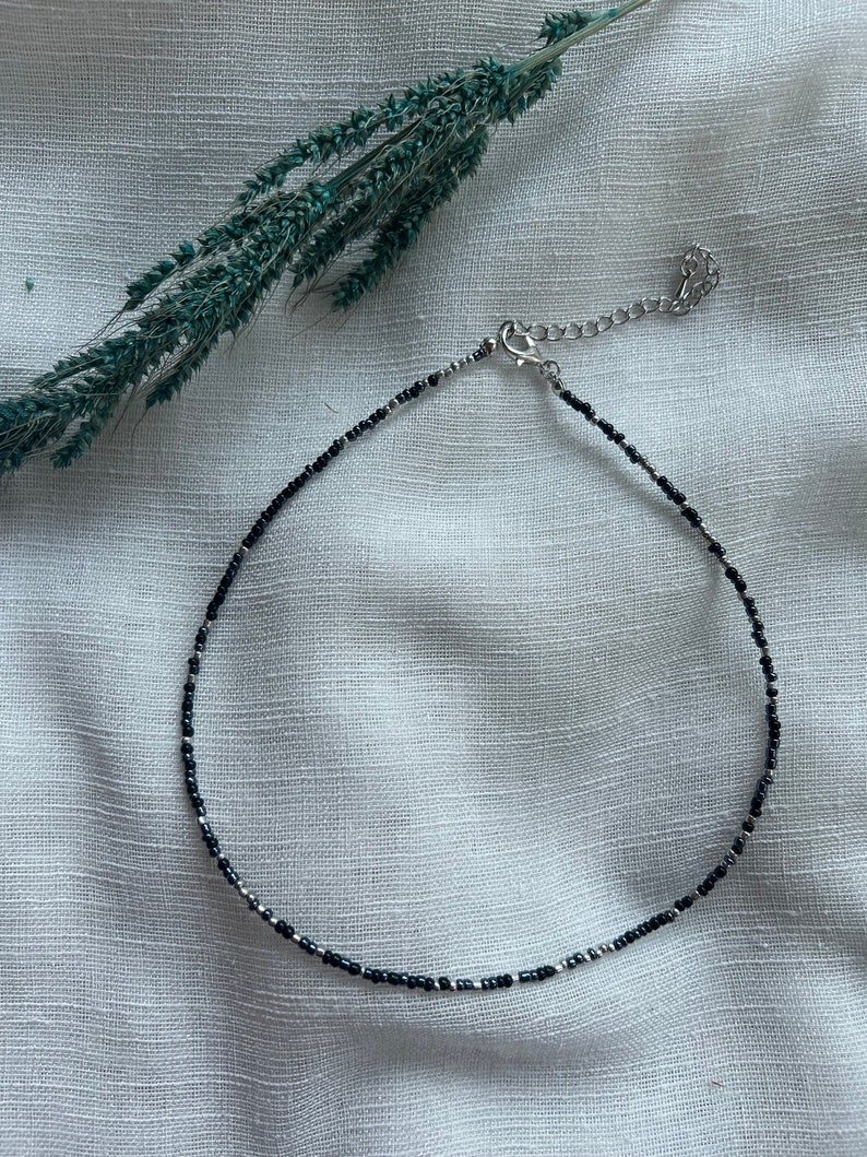 Perlenkette im Boho Stil, bunt, pastell, Perlenchoker Schwarz/Silber
