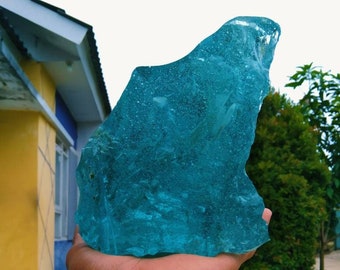 1730 gr de Andara Crystal Aqua azul bruto con pequeñas burbujas en su interior raro