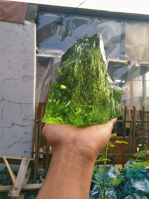 1839 gram the beautiful andara crystals monatomic light green with irregular bubbles inside