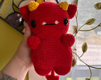 Peluche de diablo de ganchillo: animal de peluche espeluznante hecho a mano