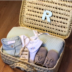 Willkommen BABY! Neues Baby-Geschenkset, neues Baby-Unisex-Geschenk, neugeborene Geschenkbox, Babypartygeschenk, personalisierte Geschenkbox, Babydecke, Strickjacke
