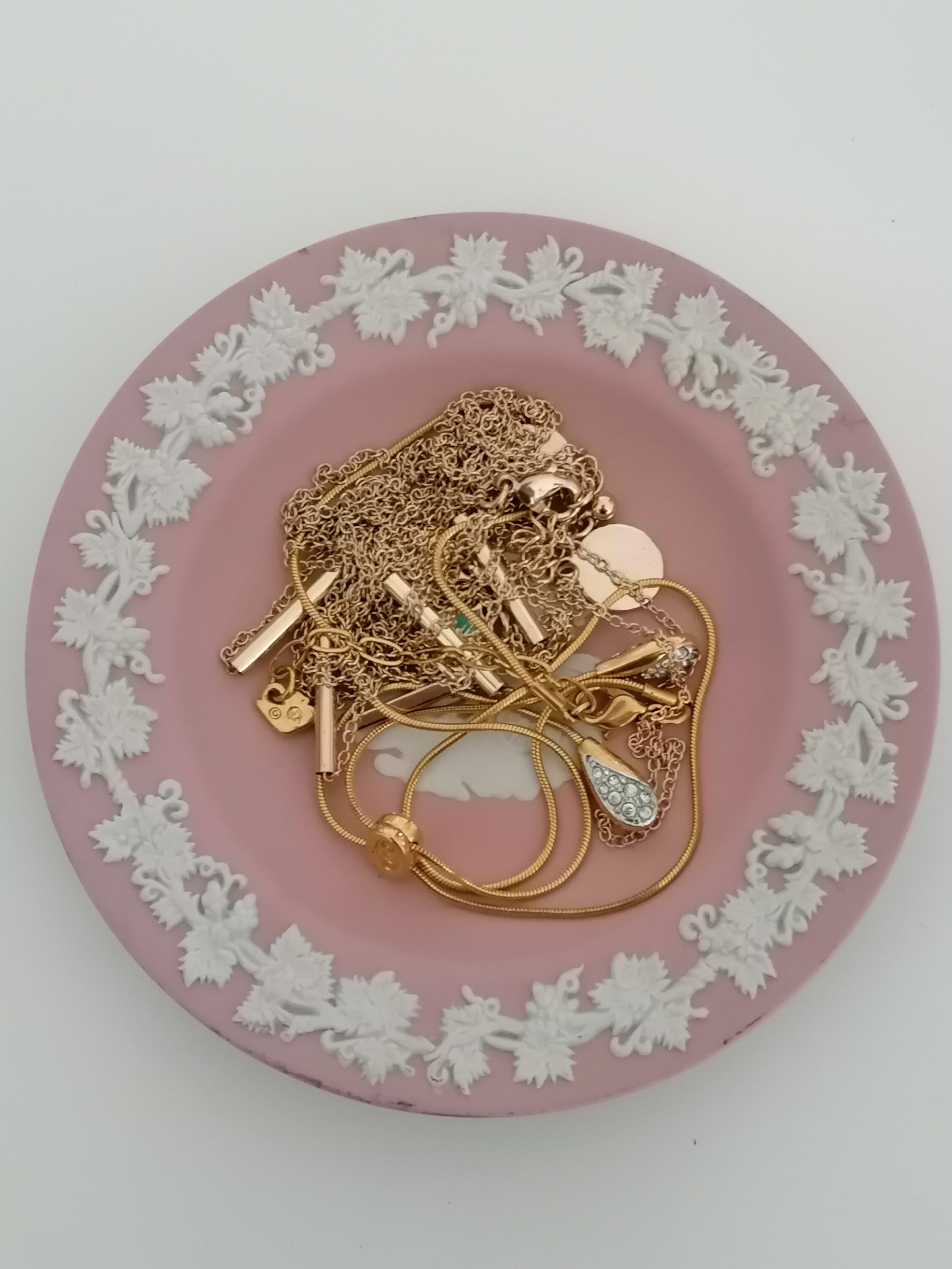 wedgwood tie pin
