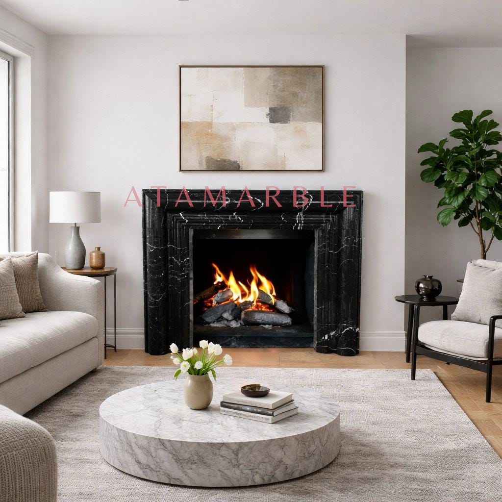 手彫りのネロ・マルキナ大理石の暖炉マントルピース：カスタマイズ可能