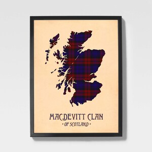 Clan Macdevitt-tartanprint | Kastanjebruine en paarse Schotse kaartkunst
