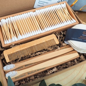 Zero Waste Starter Box: Bamboo Toothbrush, Cotton Pads & Comb bild 4