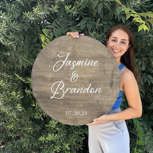 Signo de bienvenida de boda redondo, signo de nombre de madera para la boda, signo de boda, madera de signo de boda de bienvenida, decoración de la boda, decoración de la boda rústica