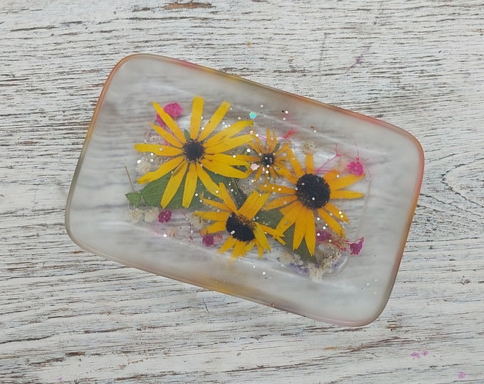Featured listing image: Pressed Flower Resin Soap Dish, Pressed Black Eyed Susans, Handcrafted Soap Dish, Mother's Day - Housewarming - Hostess Gift