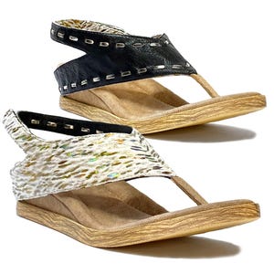 Modzori Women’s Feena-4 Reversible Low Wedge Sandal - Branco vira para Preto