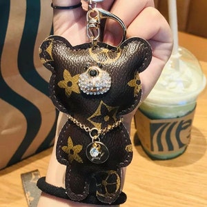 ヴィトン キーホルダー クマ Louis vuitton leather bag charm bear - 日本