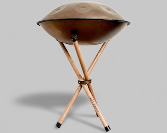 Soporte pequeño de madera para handpan con asiento (3 colores disponibles) / Trípode para handpan - Accesorios para handpan de Zendo Sounds