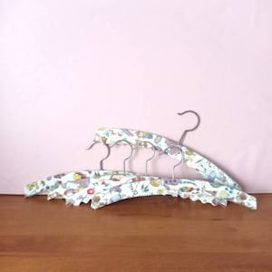 Vintage 60s 70 Hanger metal and wood covered vinyl covering childish decorations