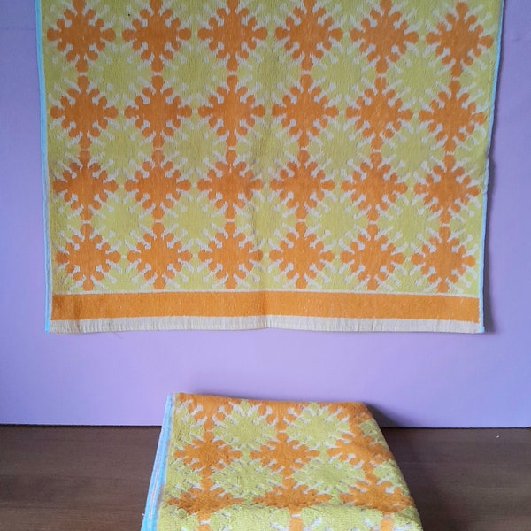 Vintage Années 70 80 Ardura made in Belgium Serviette de toilette éponge jaune orangé