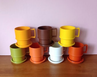 Vintage années 80 Tupperware Mug tasse avec soucoupe couvercle en plastique coloris au choix