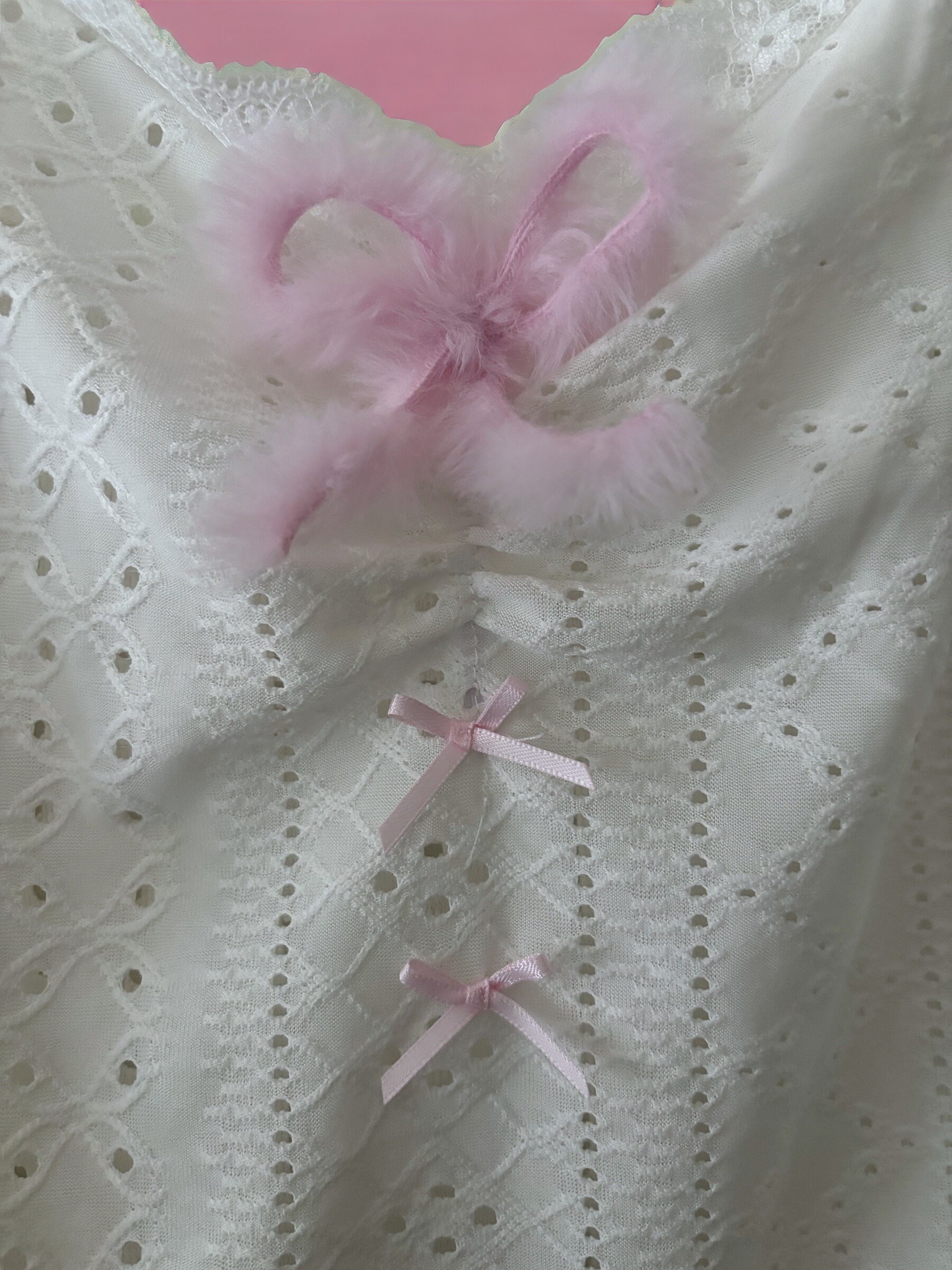 eyelet ribbon cami (white × blue ribbon) eyelet ribbon cami (white × blue ribbon) eyelet ribbon cami