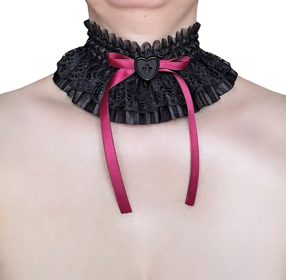 Victorian Gothic Lace Choker With a Red Bow and Heart Button - Etsy