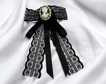 Broche Camée Dentelle Noire Style Gothique - Occasion, Matière Tissu, Parfaite Pour Un Look Romantique Sombre