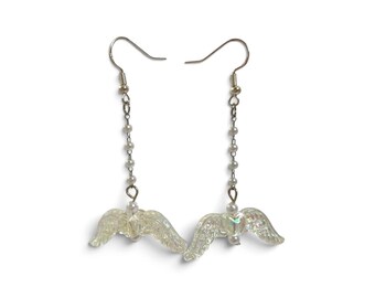 Pendientes de corazón con alas de ángel hechos a mano, con perlas colgantes, joyería etérea Fairycore.