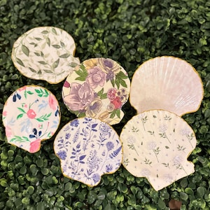 Scallop Shell Jewelry Dish: Coastal Trinket Holder