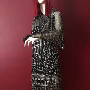 Hold Immaculate Vintage Egyptian Black Silver 1920&#39;s Wedding Shawl Flapper/Gatsby/Art Deco