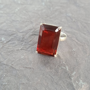 Red Garnet chunky ring in sterling silver-Garnet Jewelry-Anniversary Gift-Remarkable jewelry-Garnet stone jewelry-Sterling silver jewelry