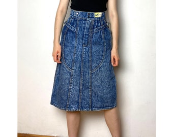 Vintage 80s 90s midi denim skirt with a patch and pockets