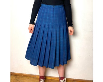 Vintage 90s high waisted pleated skirt
