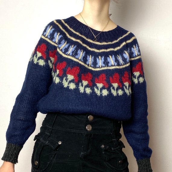 Vintage 80s 90s jumper in floral and butterfly pa… - image 4