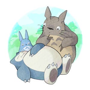 Puede incluir: Ilustraci&oacute;n en acuarela con tres personajes de dibujos animados: un gran Totoro gris, un peque&ntilde;o Totoro azul y un Snorlax durmiendo. El fondo es de un suave verde y azul. Los personajes est&aacute;n dibujados con un estilo caprichoso.