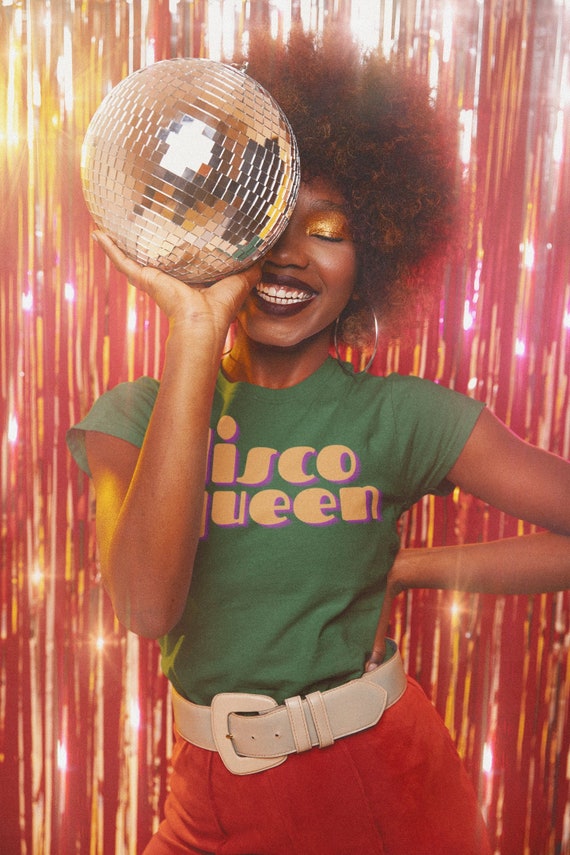Disco Queen - 70s Womens Clothing - Catch Phrase T Shirt - Trendy Graphic Tee - Vintage Aesthetic - Unisex - Vintage Print - 70s Fashion