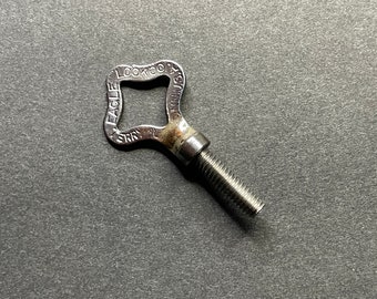 Tattoo machine vice screw