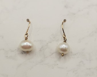 Small pearl earrings. 14k gold and pearl drop earrings. Real pearl earrings!