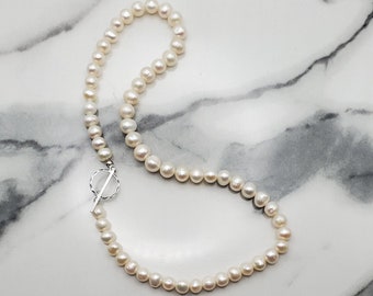 Cultured Pearls with silver toggle clasp. T-bar pearl necklace!