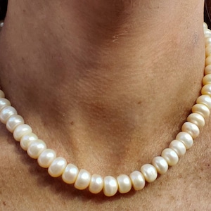 Pink button pearl necklace. Pink pearl choker. Chunky pearl necklace!