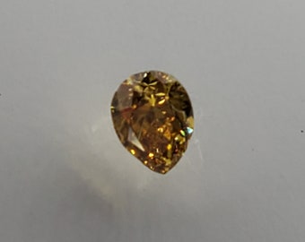 Canary diamond for jewelry designing. Pear cut diamond for engagement ring! 0.13 carets! 3.5X2.6mm