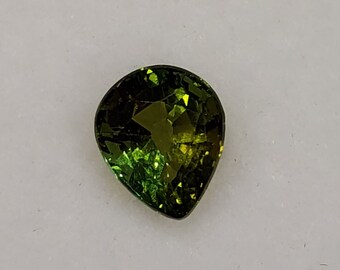Natural Green sapphire for Jewelry designing! 0.96 carets! 6.8X5.4mm