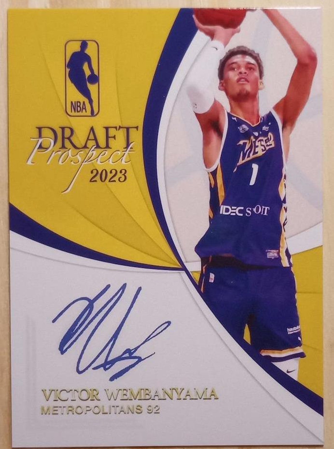 ビクター・ウェンバンヤマ／Victor Wembanyama／直筆サイン特大写真 ビクター・ウェンバンヤマ／Victor Wembanyama／直筆サイン特大写真