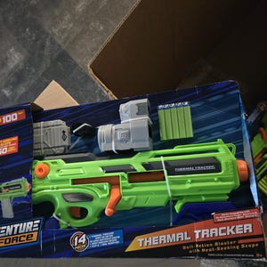 NERF Adventure Force Bolt Action Blaster met thermische tracker - NIEUW