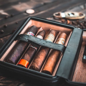 Personalized Cigar Set, Gift For Men, Husband Cigar Case, Engraved Gift, Christmas Cigar Gift, Luxury Cigar Travel Case, Groomsmen Gift Case